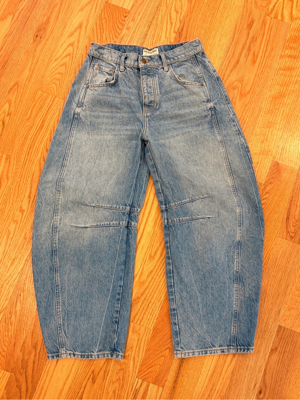 We The Free Good Luck Mid-Rise Barrel Jeans Ultra Light Beam Size 25 EUC